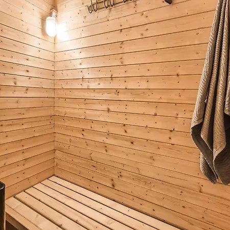 Feriehus Stunning In With Sauna